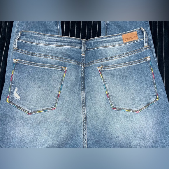 NWOT Judy Blue Skinny Fit Distressed medium wash Jeans rainbow accent, 13 13/31 - Picture 4 of 8